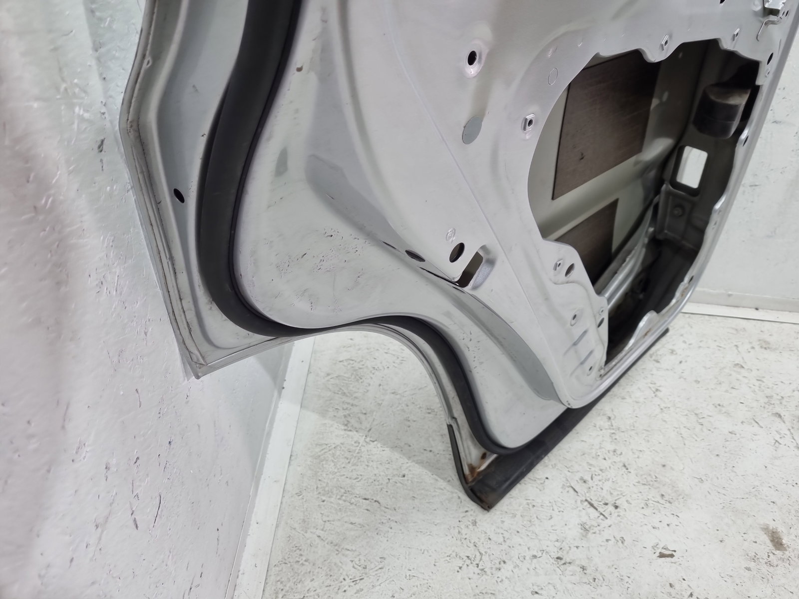 Usa stanga spate Volkswagen Tiguan (5N) [Fabr 2007-2016] LA7W - imagine 12