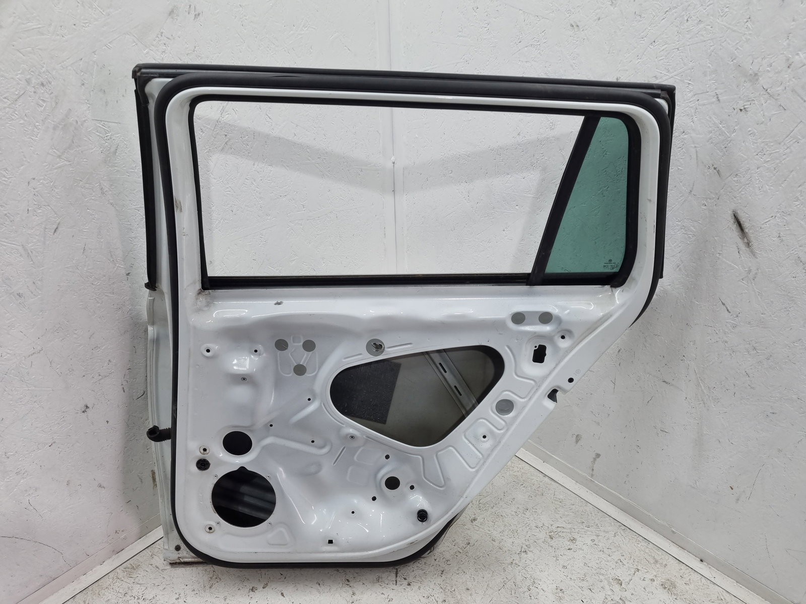 Usa dreapta spate Volkswagen Passat B8 Variant (3G5) [Fabr 2015-prezent] LC9A - imagine 8