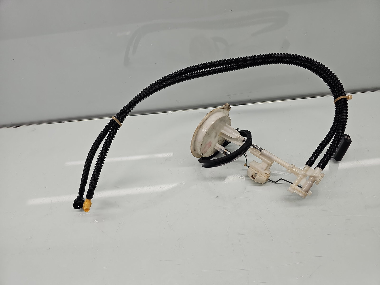 Sonda litrometrica Volkswagen Tiguan (5N) [Fabr 2007-2016] 5N0919673J 2.0 TDI CBAB 103KW / 140CP - imagine 3