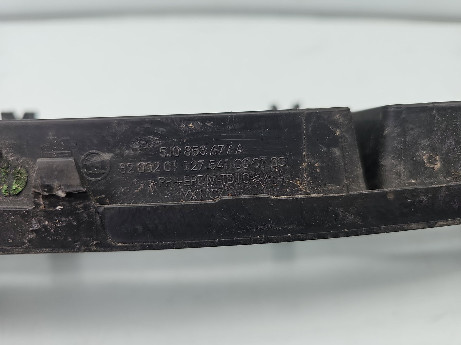 Grila bara fata Skoda Fabia 2 (5J, 542) [Fabr 2007-2014] 5J0853677A - imagine 3