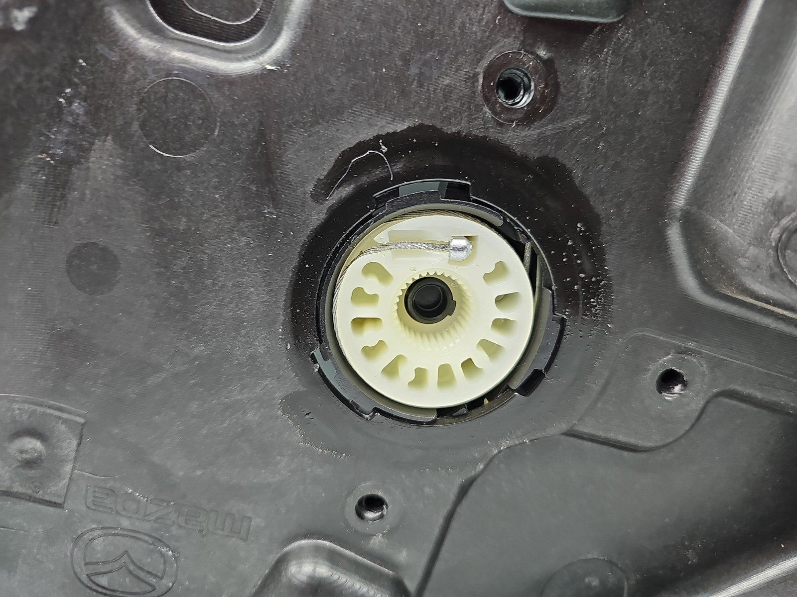 Macara electrica geam dreapta spate Mazda CX-5 (KE) [Fabr 2011-2016] KD537W97X - imagine 2