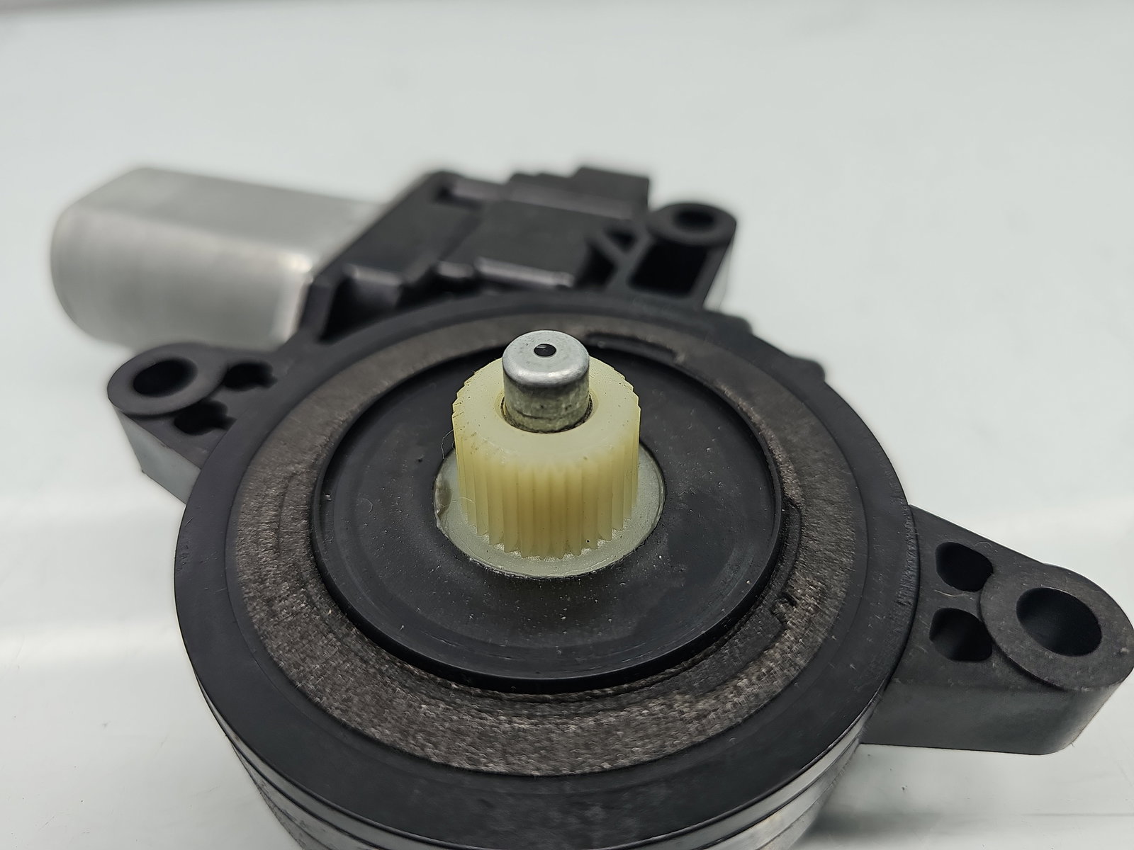 Motoras geam dreapta spate Mazda CX-5 (KE) [Fabr 2011-2016] D6515858X - imagine 2