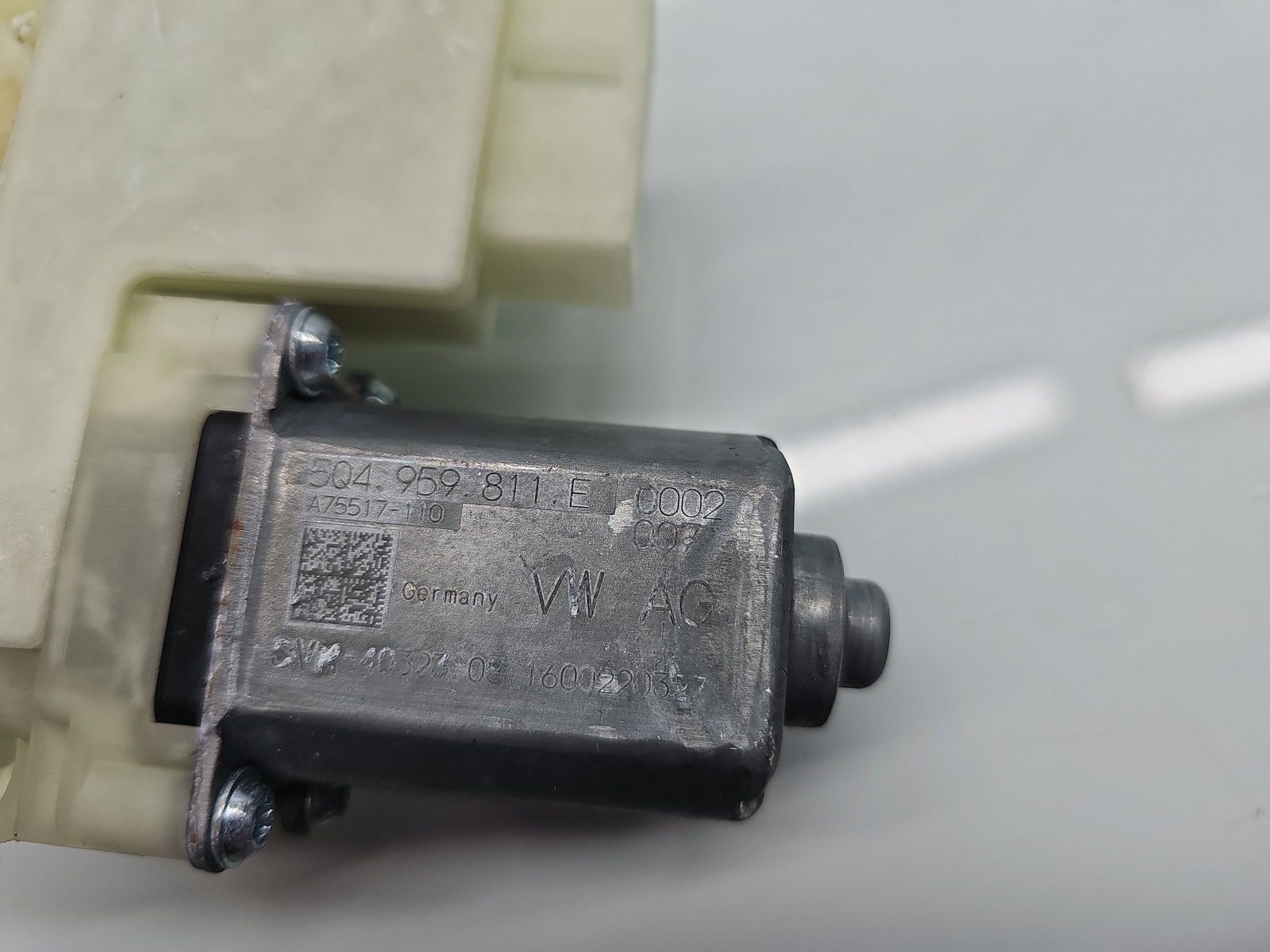 Motoras geam dreapta spate Volkswagen Passat B8 Variant (3G5) [Fabr 2015-prezent] 5Q4959811E - imagine 5