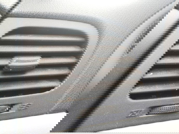 Grila ventilatie stanga Hyundai Accent 1.5 diesel OEM 2005-2008