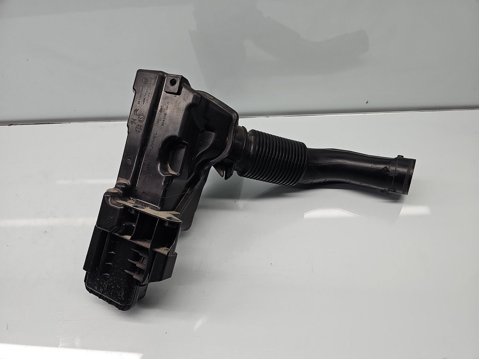 Rezonator aer PEUGEOT 308 II GT-Line [Fabr 2019-2021] 9810920880 1.5 HDi YHZ 96KW / 130CP - imagine 3