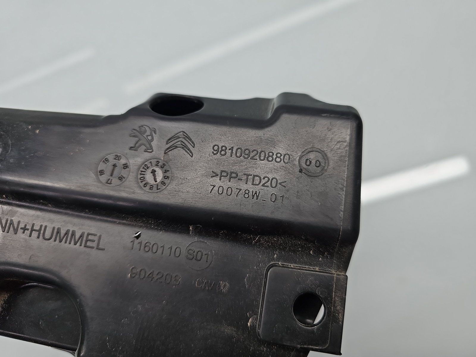 Rezonator aer PEUGEOT 308 II GT-Line [Fabr 2019-2021] 9810920880 1.5 HDi YHZ 96KW / 130CP - imagine 5