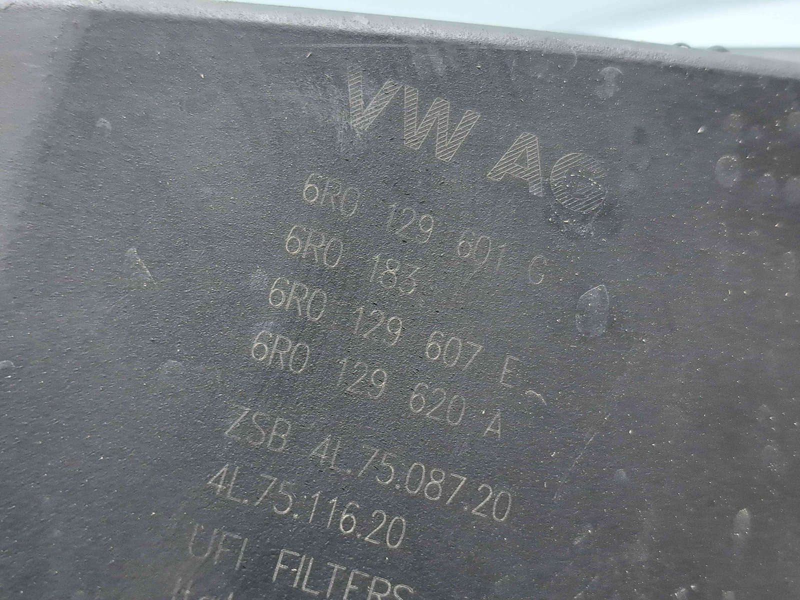 Carcasa filtru aer Skoda Fabia 2 (5J, 542) [Fabr 2007-2014] 6R0129601G 1.2 TDI CFWA 55KW / 75CP - imagine 5