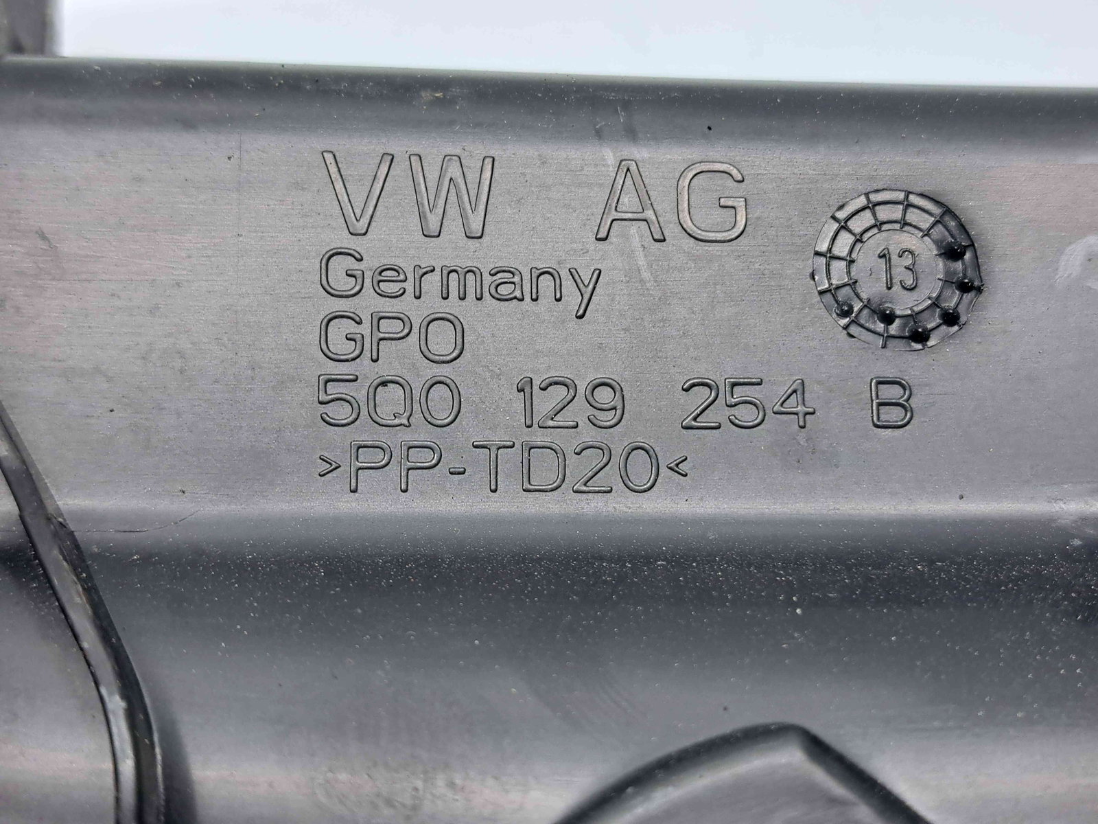 Deflector aer Volkswagen Golf 7 (5G) [Fabr 2014-prezent] 5Q0129254B - imagine 4