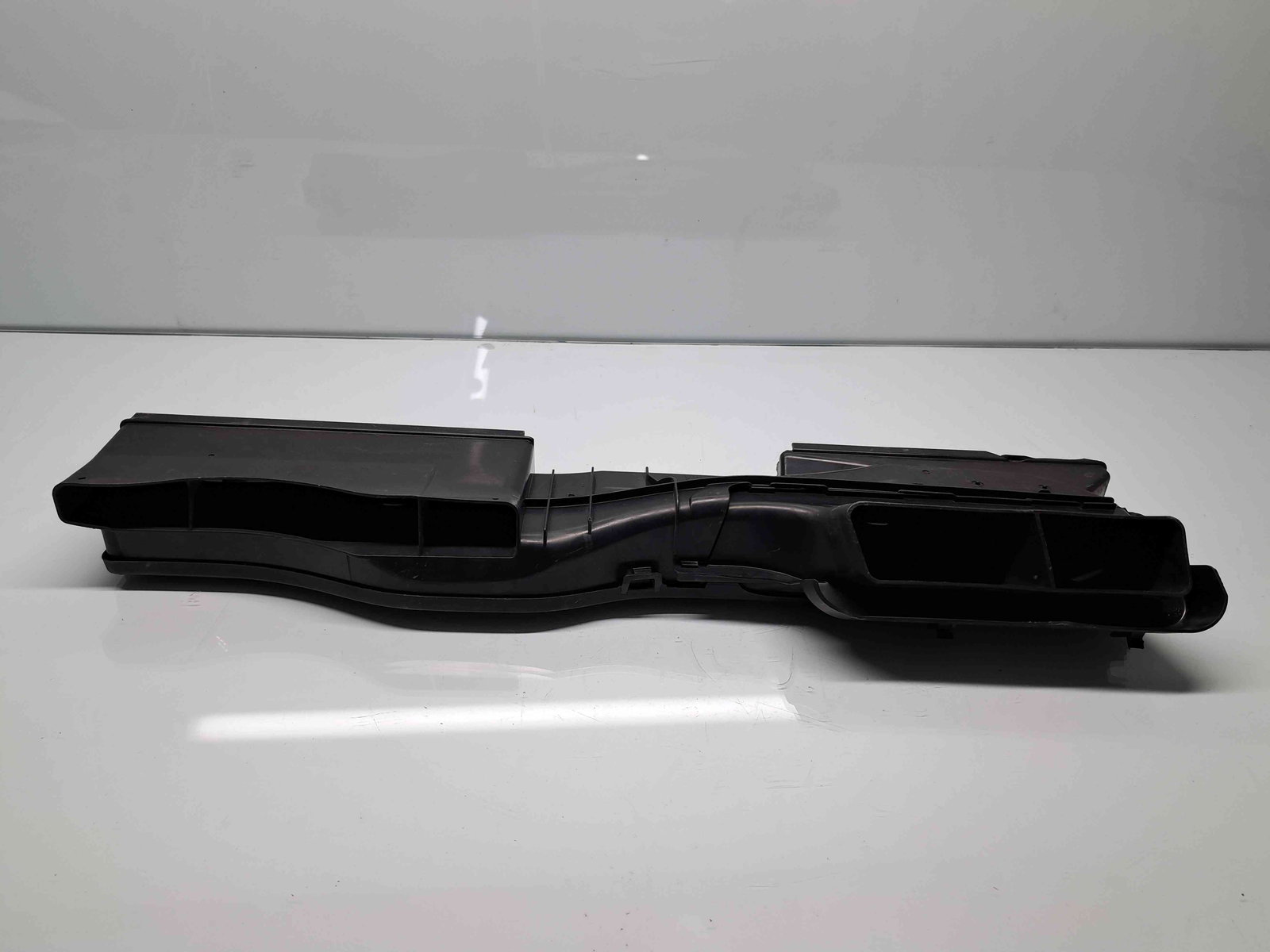 Deflector aer Volkswagen Passat B8 Variant (3G5) [Fabr 2015-prezent] 5Q0129254B - imagine 2