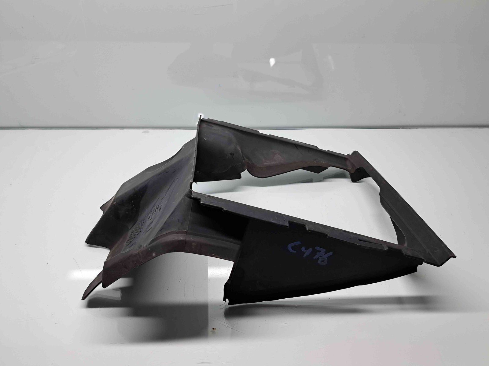 Deflector aer Audi Q7 (4LB) [Fabr 2006-2014] Facelift 4L0117336F - imagine 1