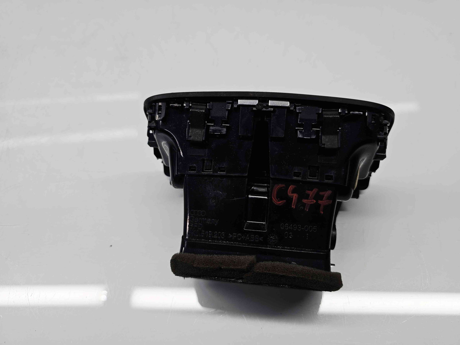 Grila aerisire spate Audi A4 (8K2, B8) [Fabr 2008-2015] 8K0819203D - imagine 2