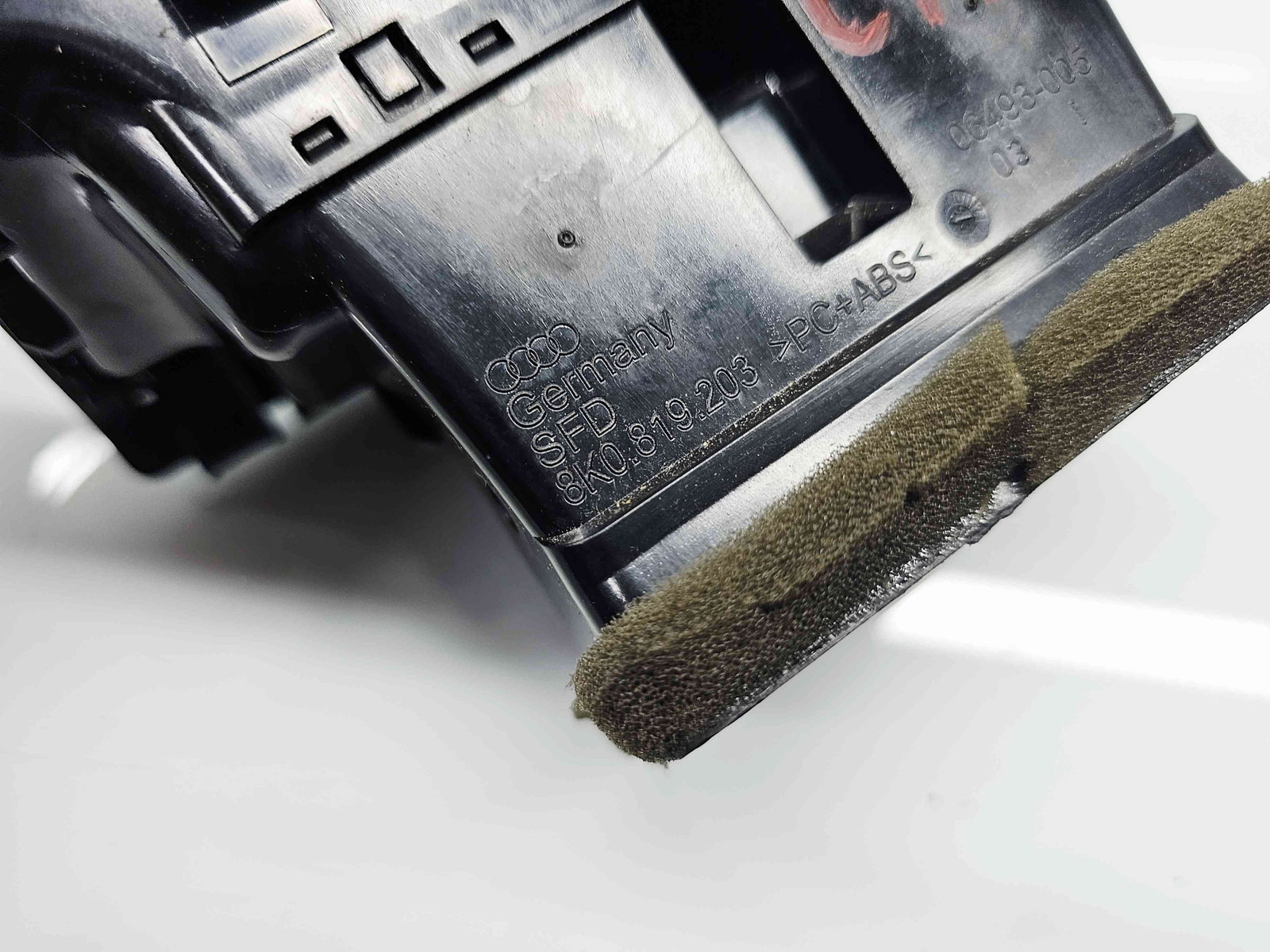 Grila aerisire spate Audi A4 (8K2, B8) [Fabr 2008-2015] 8K0819203D - imagine 3