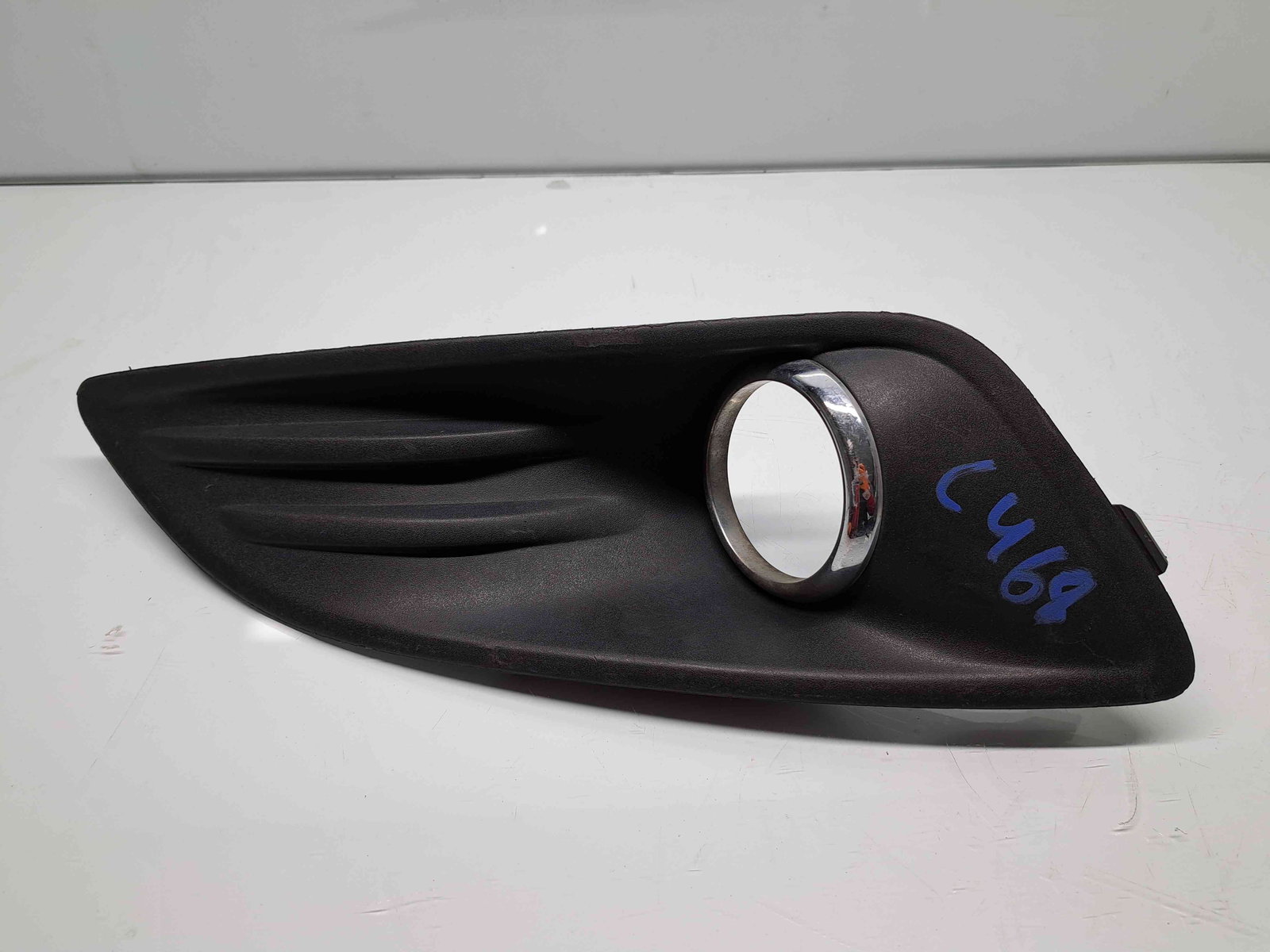 Grila proiector dreapta Ford Fiesta 6 facelift [Fabr 2008-2019] C1BB-15A222-C - imagine 1