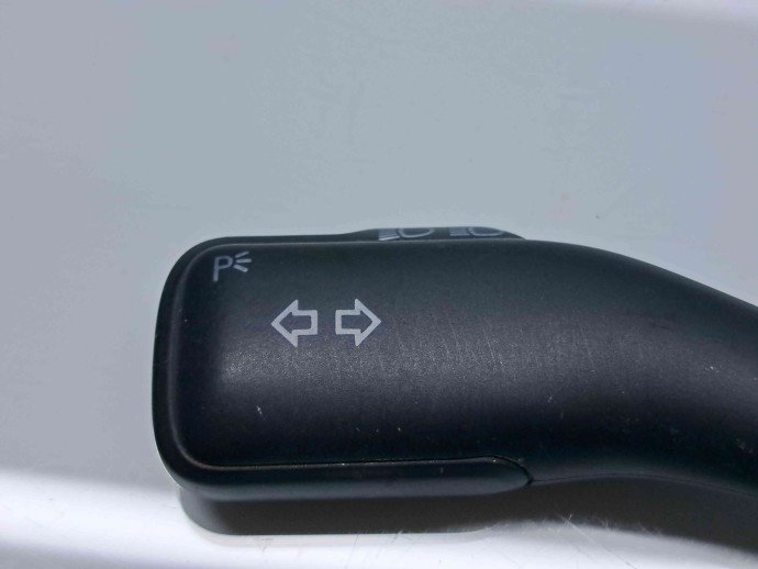  Maneta semnalizare Volkswagen Golf 4 Variant (1J5) [Fabr 1999-2005] 8L0953513G