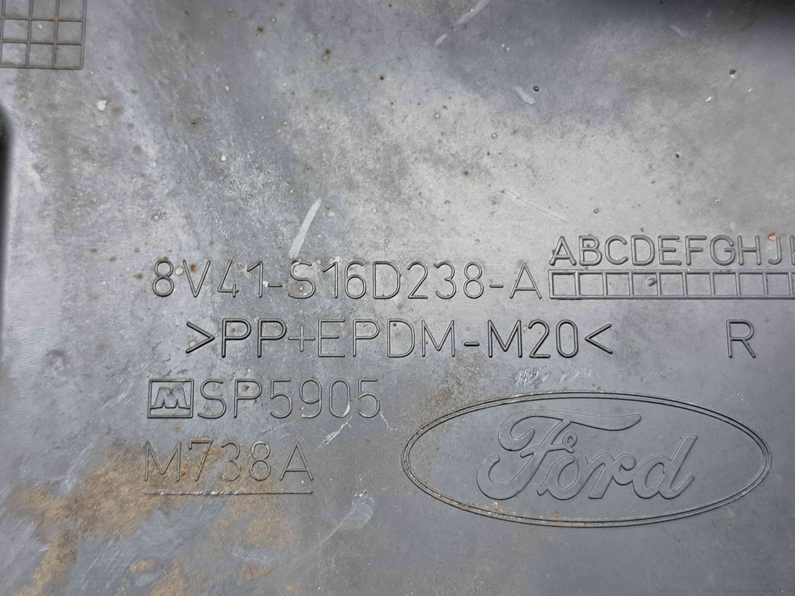 Ornament aripa dreapta fata Ford Kuga I [Fabr 2008-2012] 8V41-S16D238-A - imagine 3