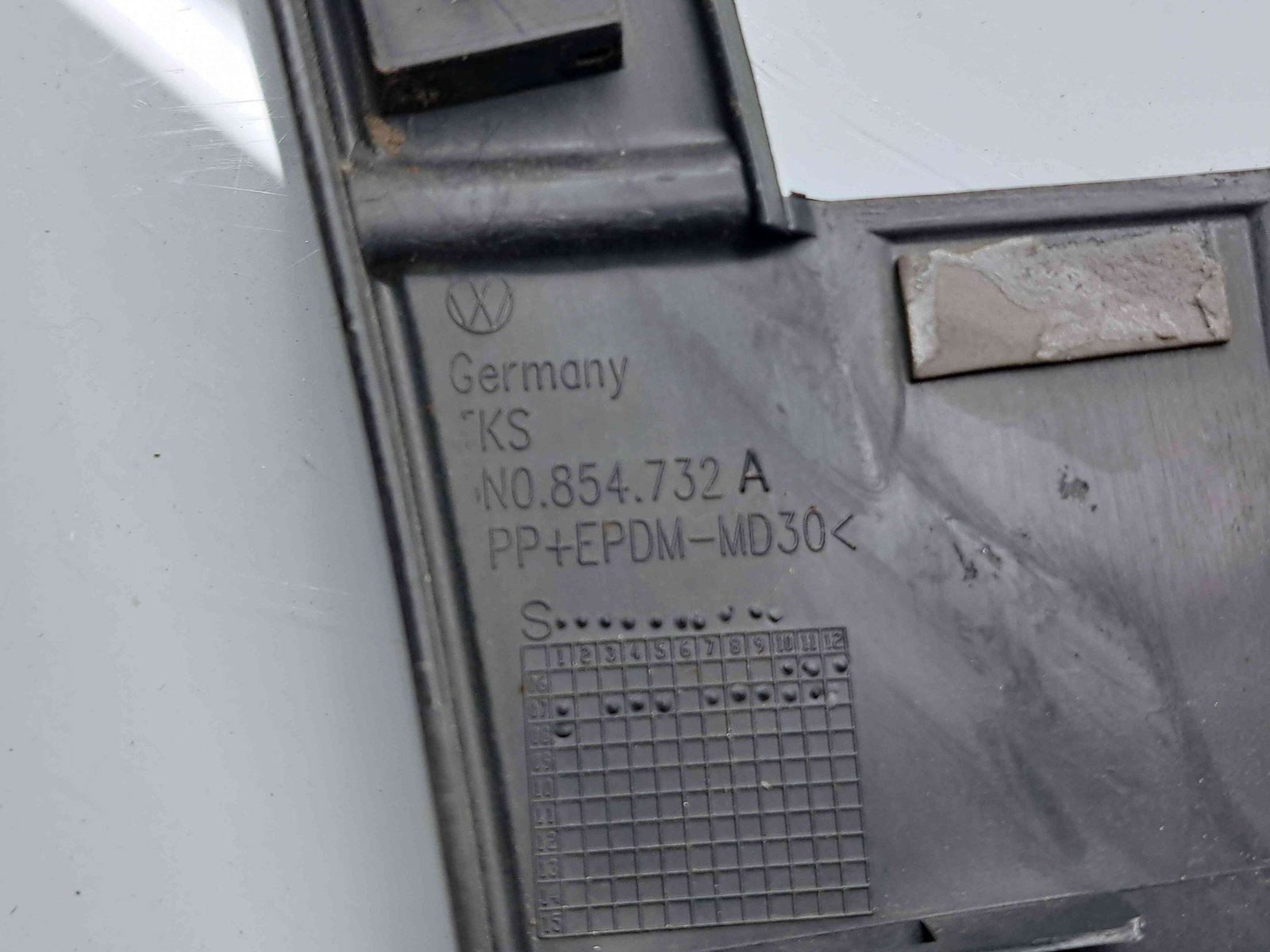 Ornament aripa dreapta fata Volkswagen Tiguan (5N) [Fabr 2007-2016] 5N0854732A - imagine 3