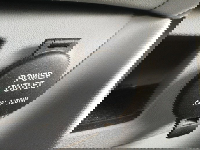 Priza 12V Hyundai Accent 1.5 diesel OEM 2005-2008