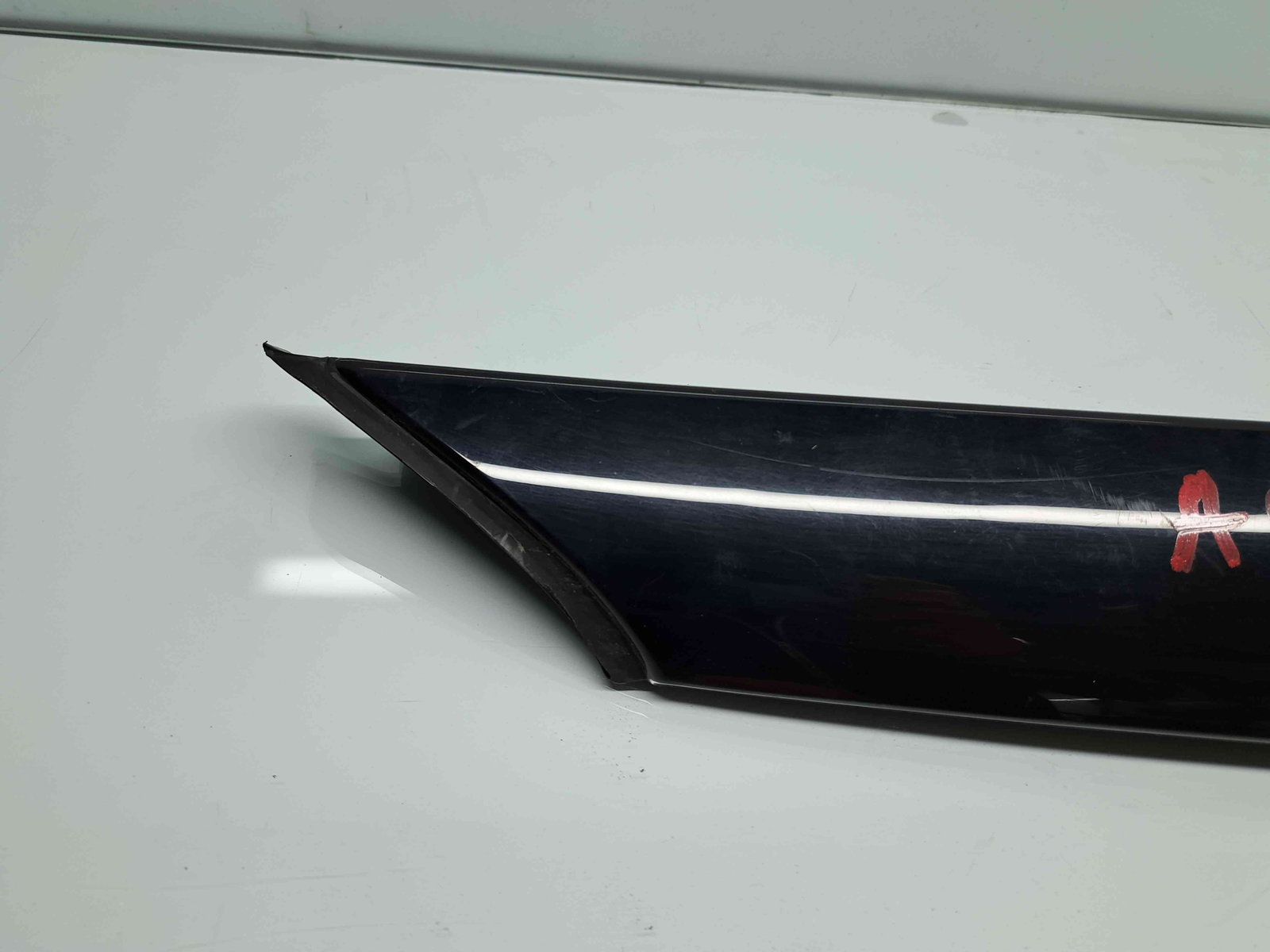 Ornament parbriz Skoda Fabia 2 (5J, 542) [Fabr 2007-2014] 5J6853263A - imagine 3