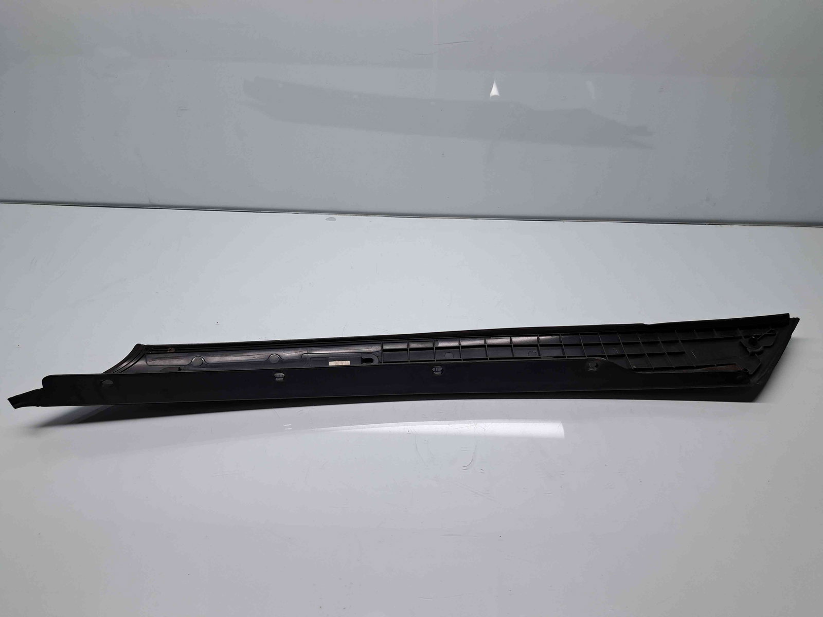 Ornament parbriz Skoda Fabia 2 (5J, 542) [Fabr 2007-2014] 5J6853263A - imagine 4