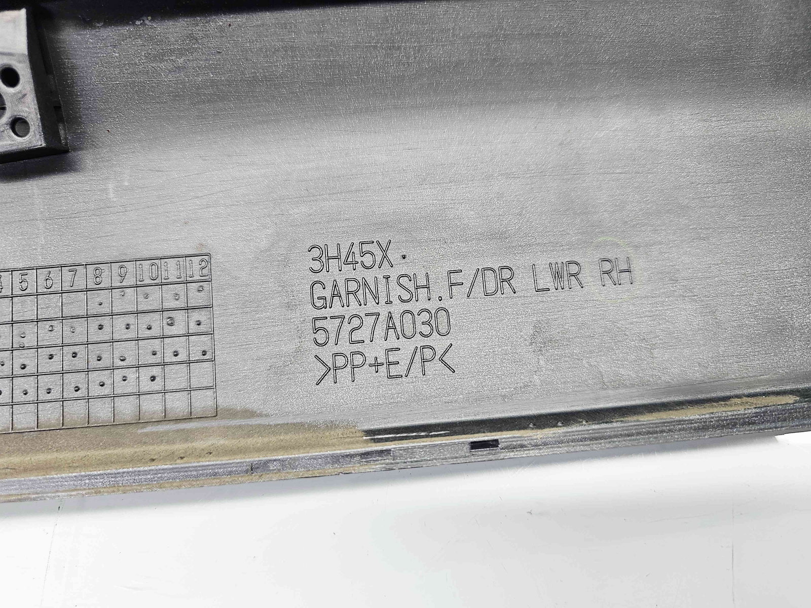 Ornament usa dreapta fata MITSUBISHI Outlander II [Fabr 2006-2015] 5727A030 - imagine 3