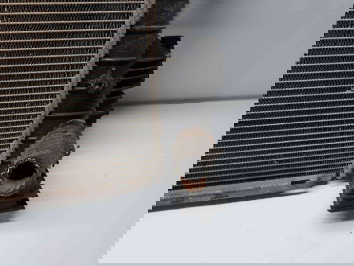 Radiator apa Volkswagen Transporter 5 (7HB, 7HJ) [Fabr 2004-2013] OEM 2.0 TDI CAAA 62KW  / 85CP