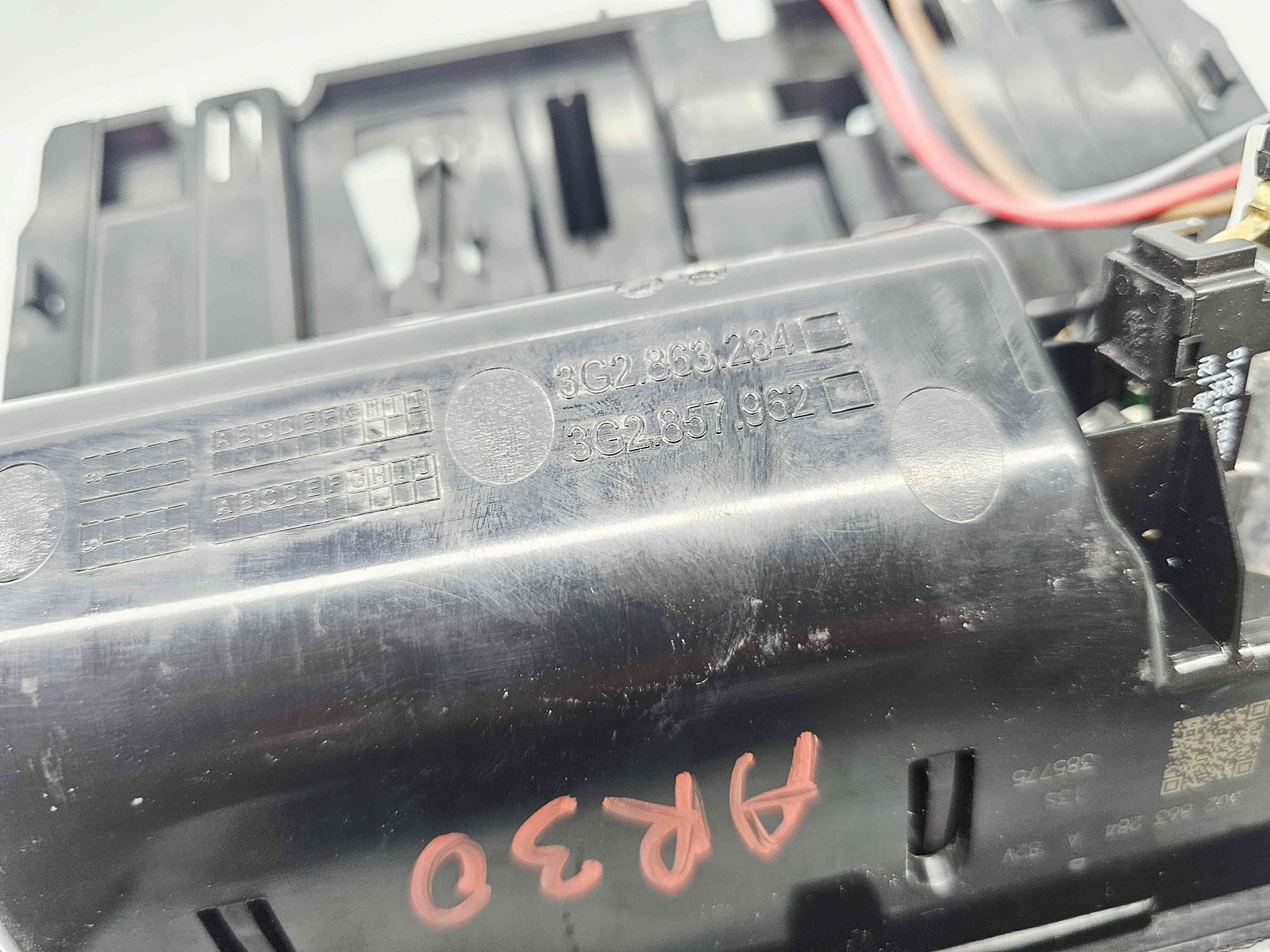 Scrumiera Volkswagen Passat B8 Variant (3G5) [Fabr 2015-prezent] 3G2863284 - imagine 5