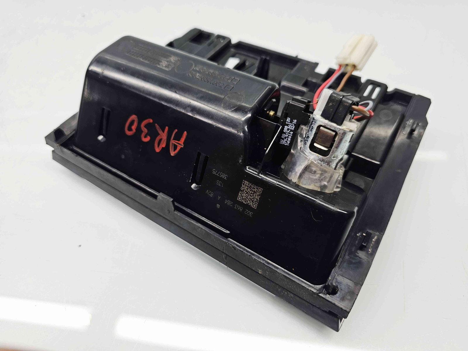 Scrumiera Volkswagen Passat B8 Variant (3G5) [Fabr 2015-prezent] 3G2863284 - imagine 6