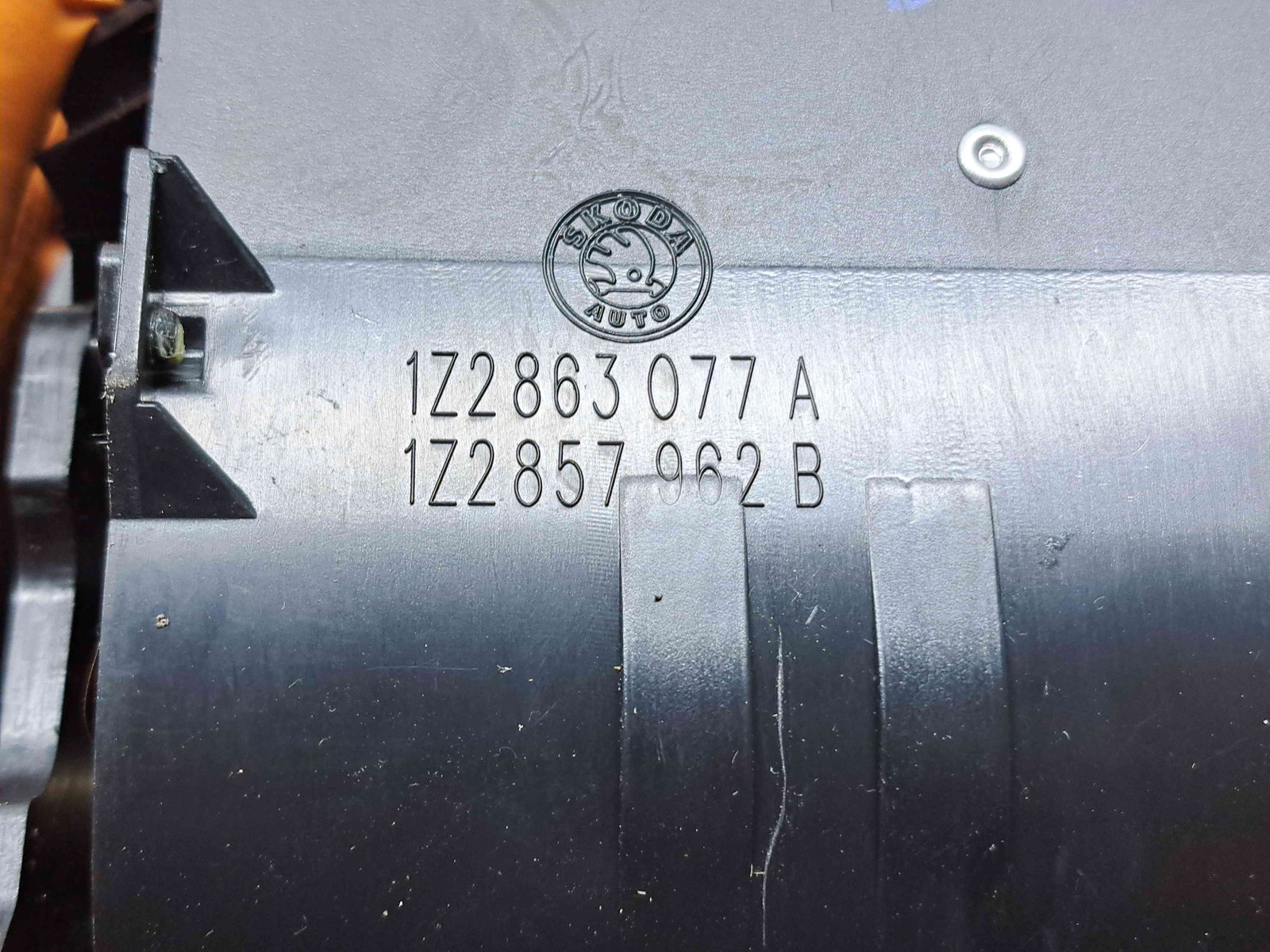 Scrumiera Skoda Octavia 2 (1Z3) [Fabr 2004-2013] 1Z2863077A - imagine 5