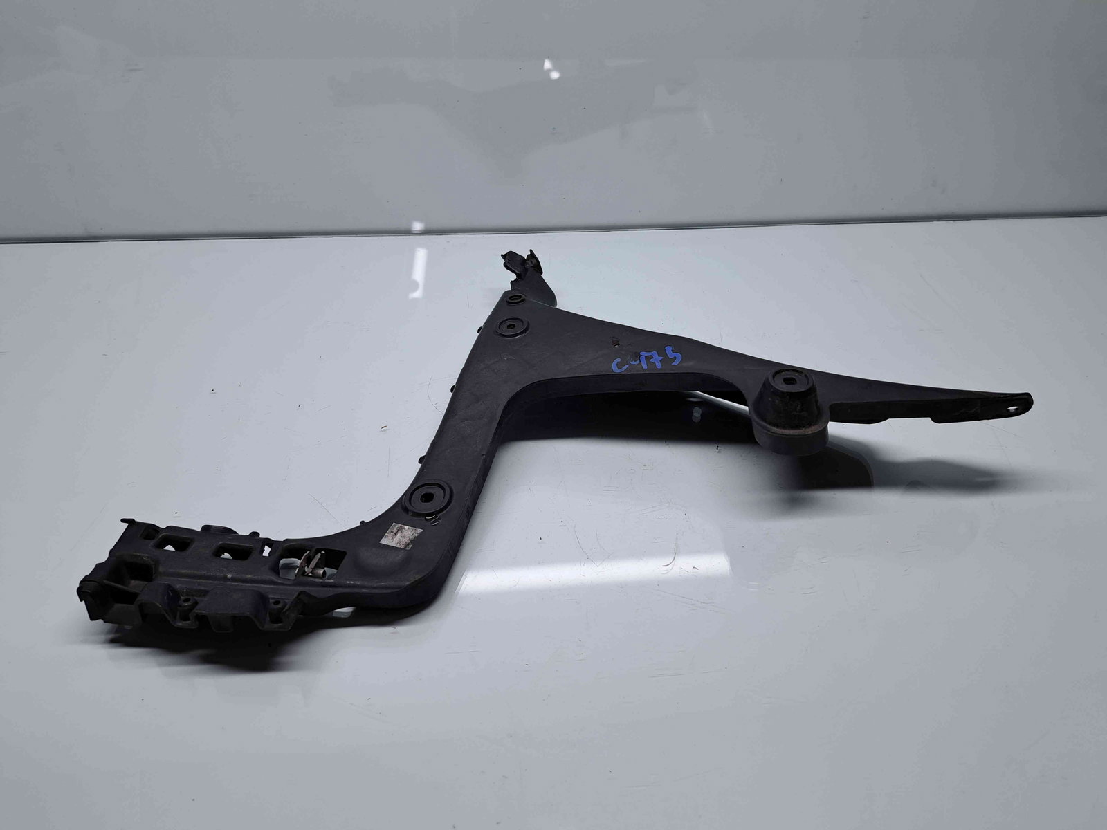 Suport bara stanga spate Audi A3 Sportback (8PA) [Fabr 2004-2013] Facelift 8P4807377B - imagine 1