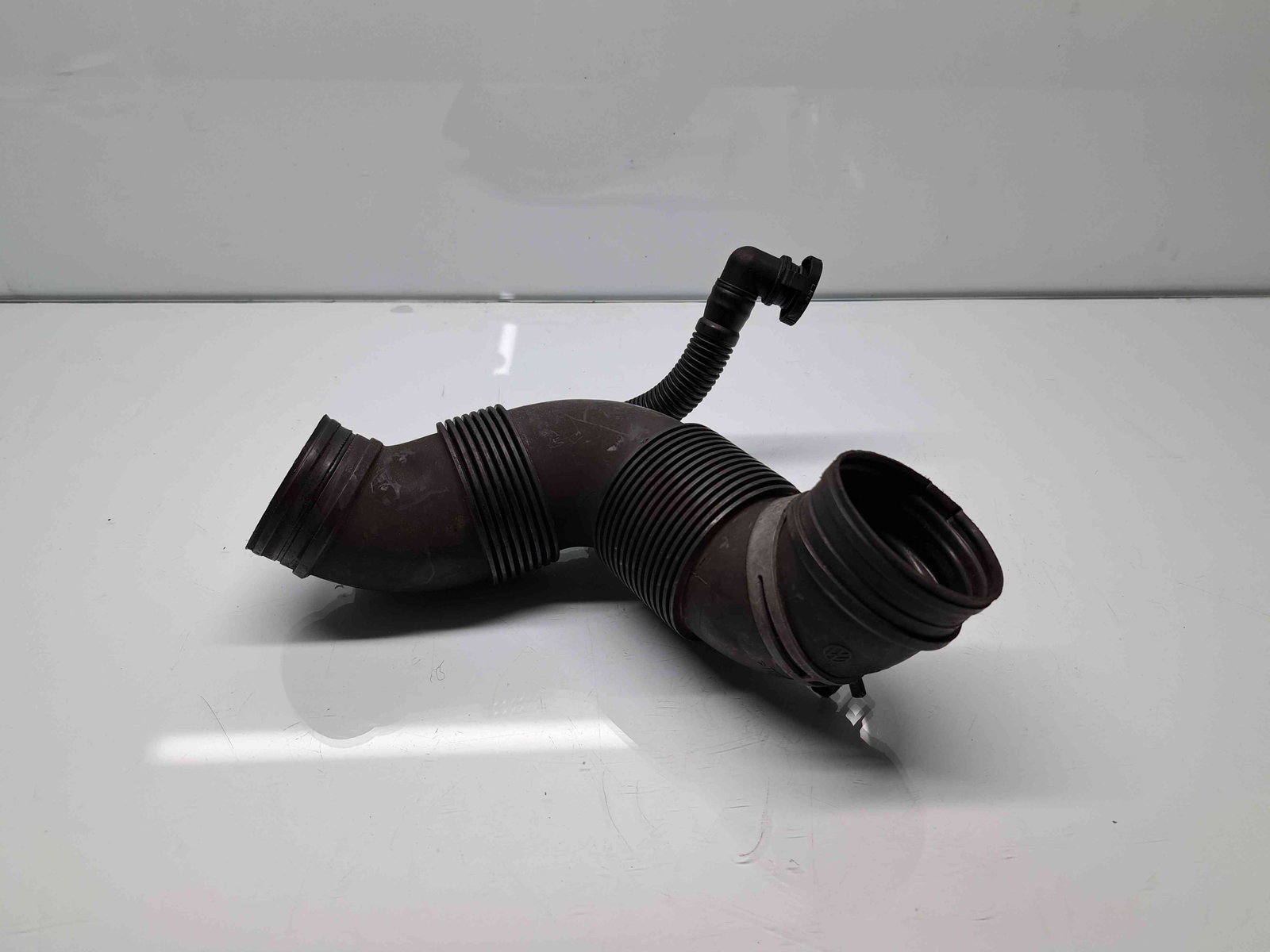 Tub admisie aer Audi TT (8J3) [Fabr 2006-2013] 3C0129654M 2.0 TDI CFGB 125KW / 170CP - imagine 1