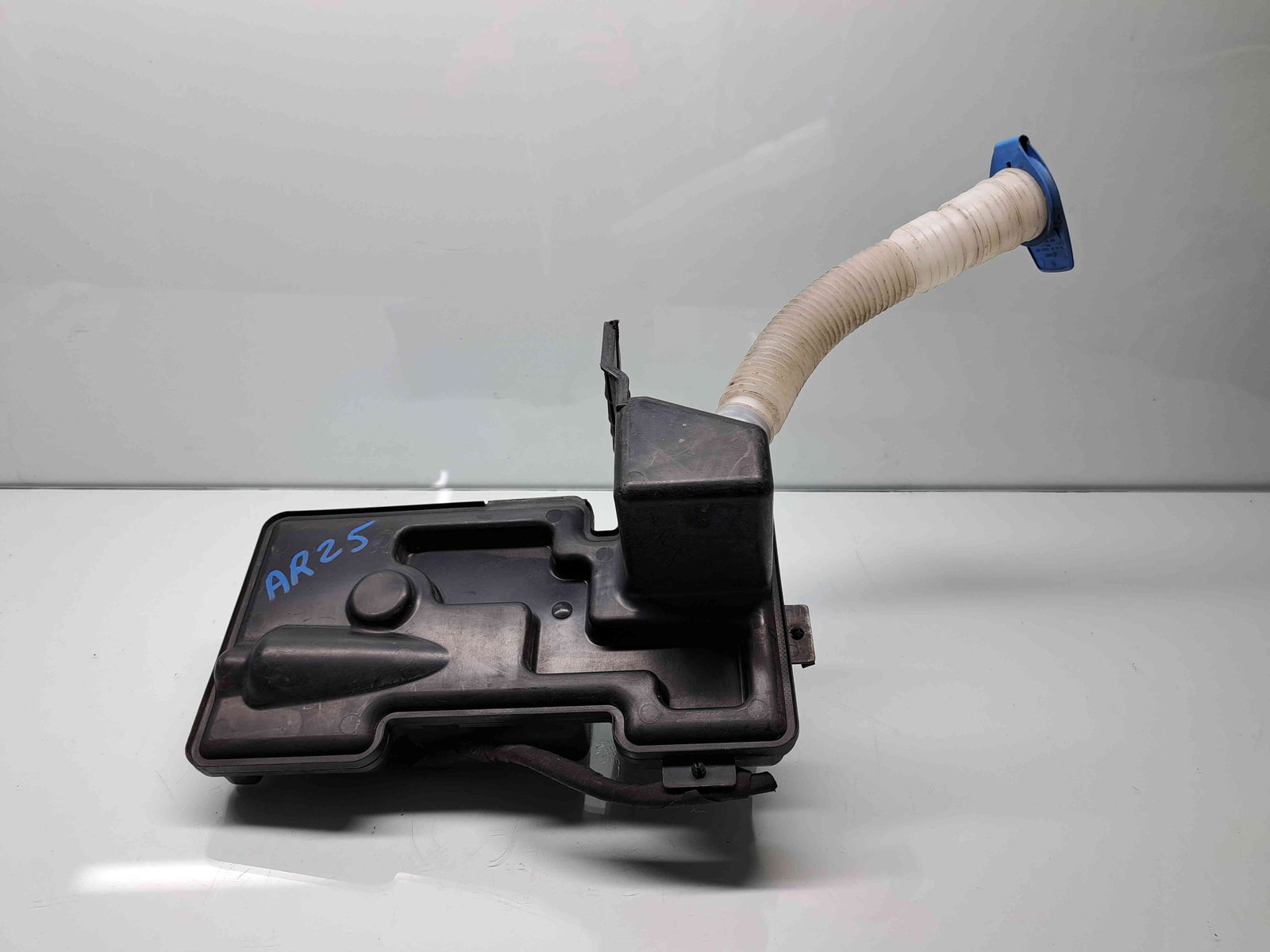 Vas lichid parbriz Volkswagen Tiguan (5N) [Fabr 2007-2016] 5N0955453A - imagine 2