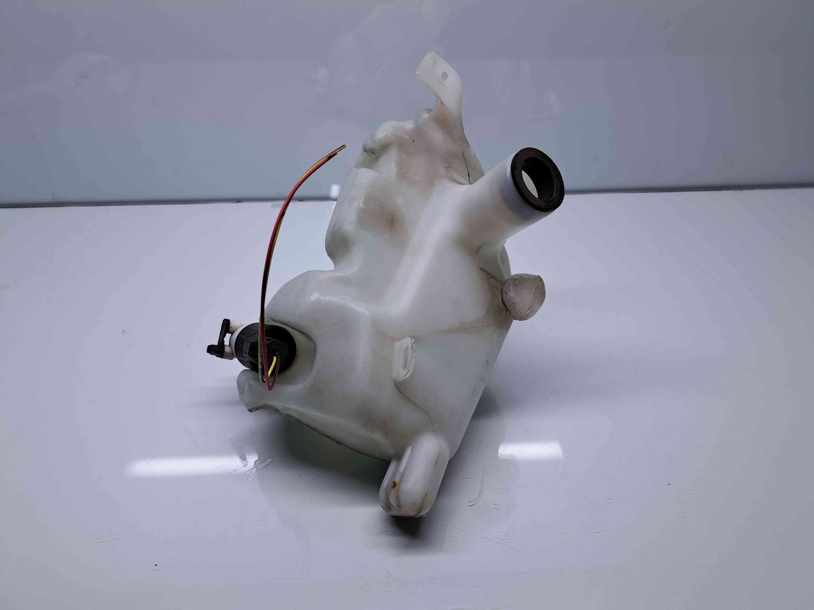 Vas lichid parbriz Peugeot Partner (II) [Fabr 2008-2018] 21374902 - imagine 1