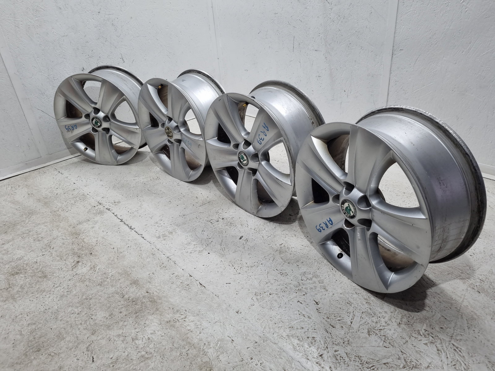 Set jante aliaj Skoda Yeti (5L) [Fabr 2009-2020] OEM - imagine 7