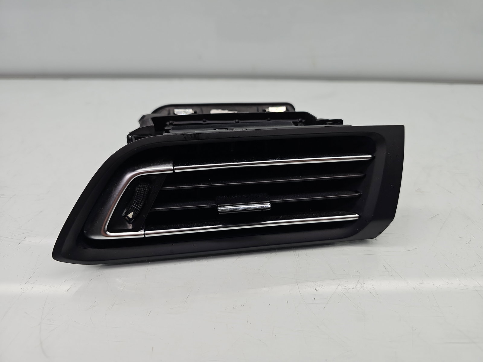 Grila aerisire dreapta PEUGEOT 308 II GT-Line [Fabr 2019-2021] 1303823XZD - imagine 1