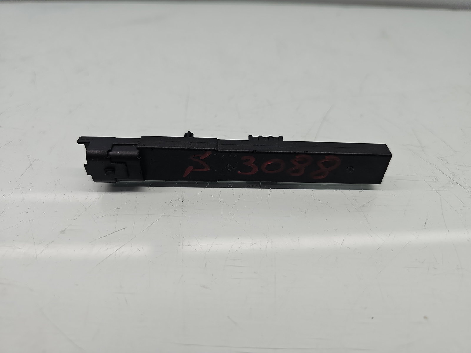 Amplificator antena PEUGEOT 308 II GT-Line [Fabr 2019-2021] 9672409080 - imagine 1