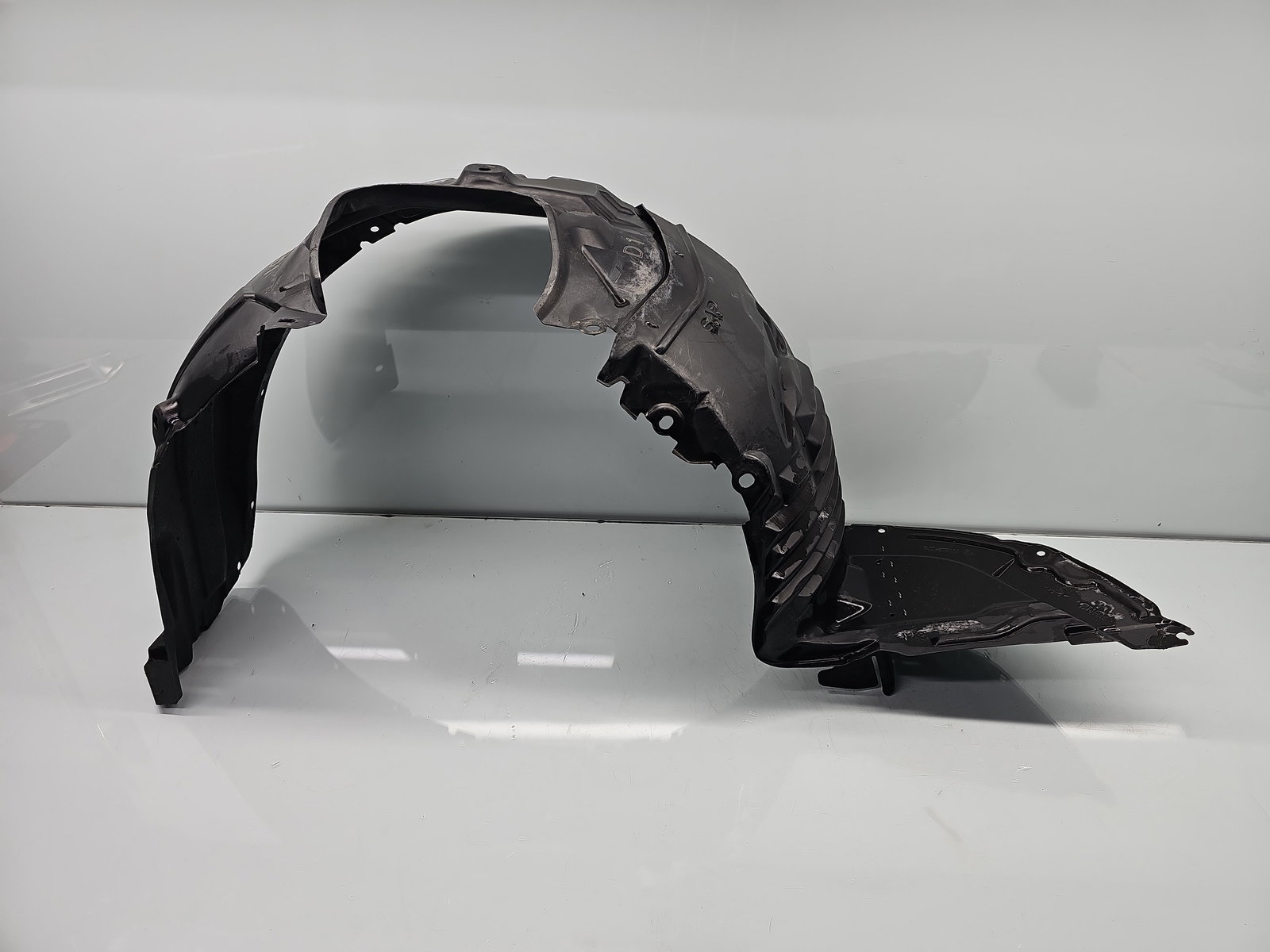 Carenaj roata stanga fata Mazda 3 II Hatchback Facelift [Fabr 2011-2013] OEM - imagine 3