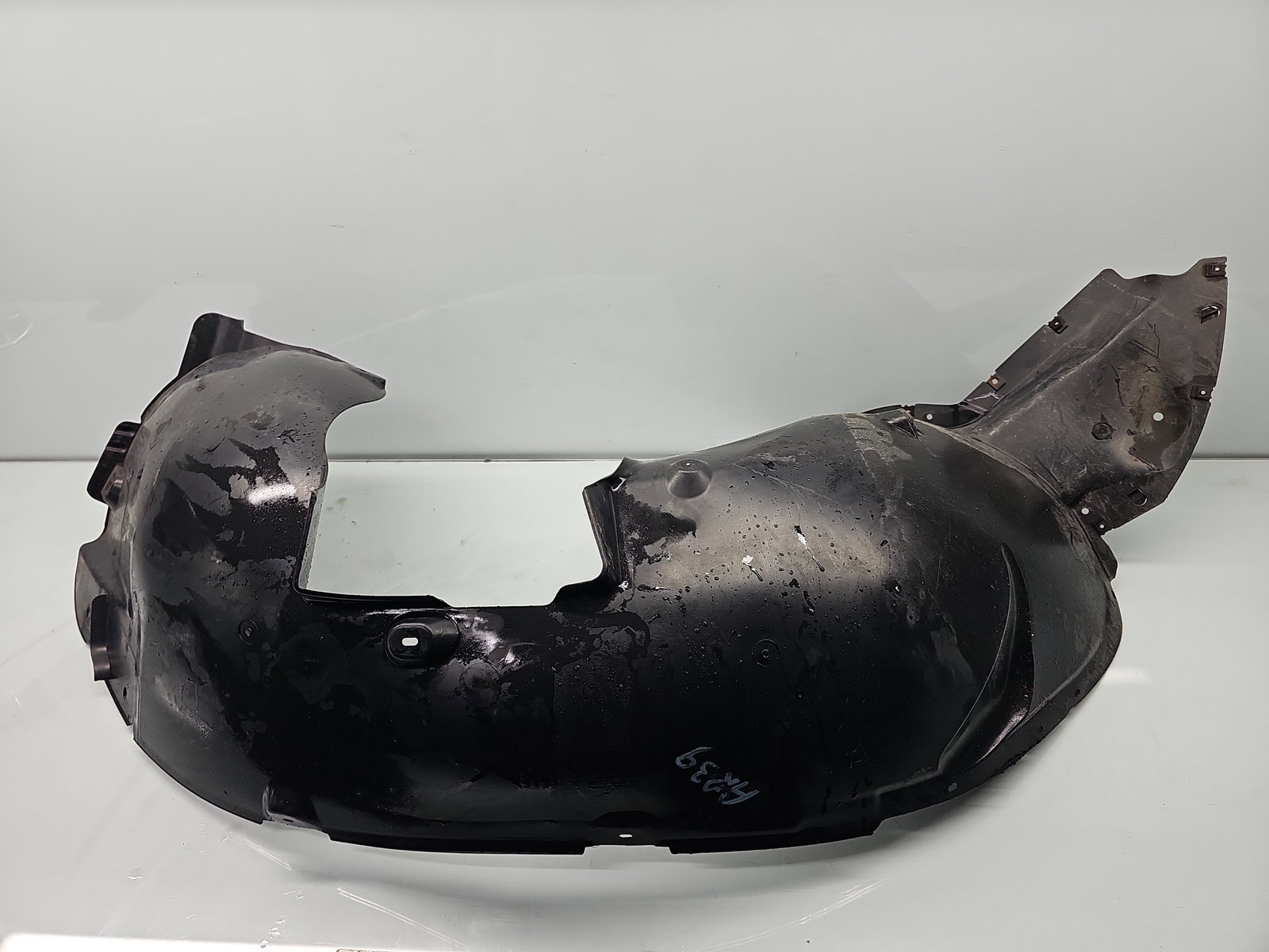 Carenaj roata dreapta fata Skoda Yeti (5L) [Fabr 2009-2020] 5L0809958 - imagine 1