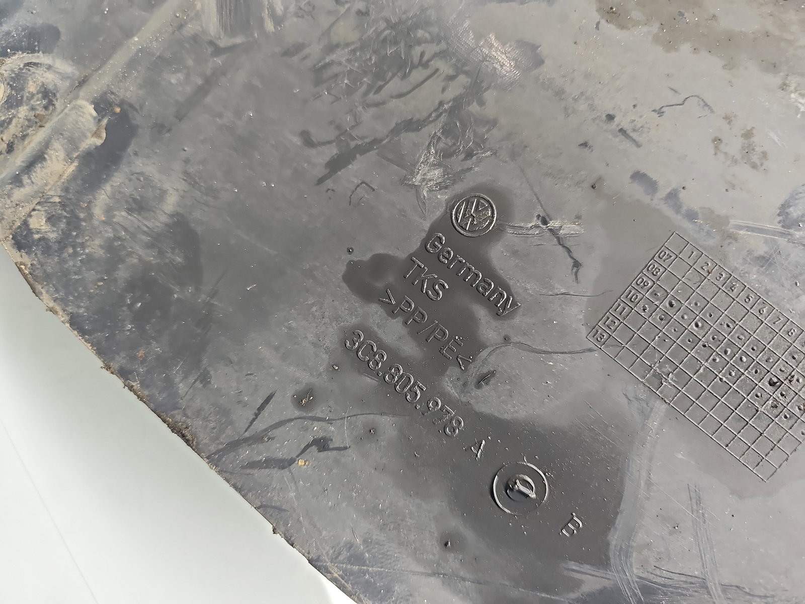 Carenaj roata dreapta fata Volkswagen Passat CC (357) [Fabr 2008-2012] 3C8805978A - imagine 5