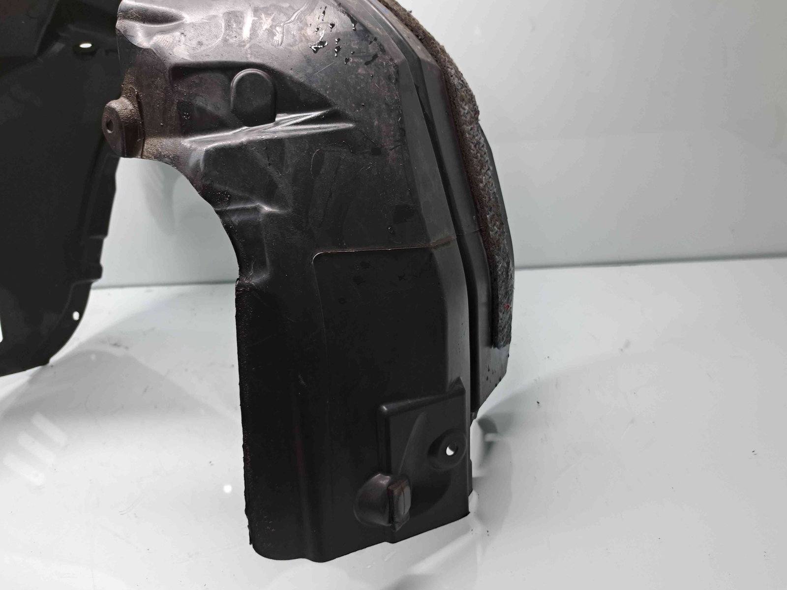 Carenaj roata dreapta fata Ford Fiesta 6 facelift [Fabr 2008-2019] 8A61-16114-B - imagine 2