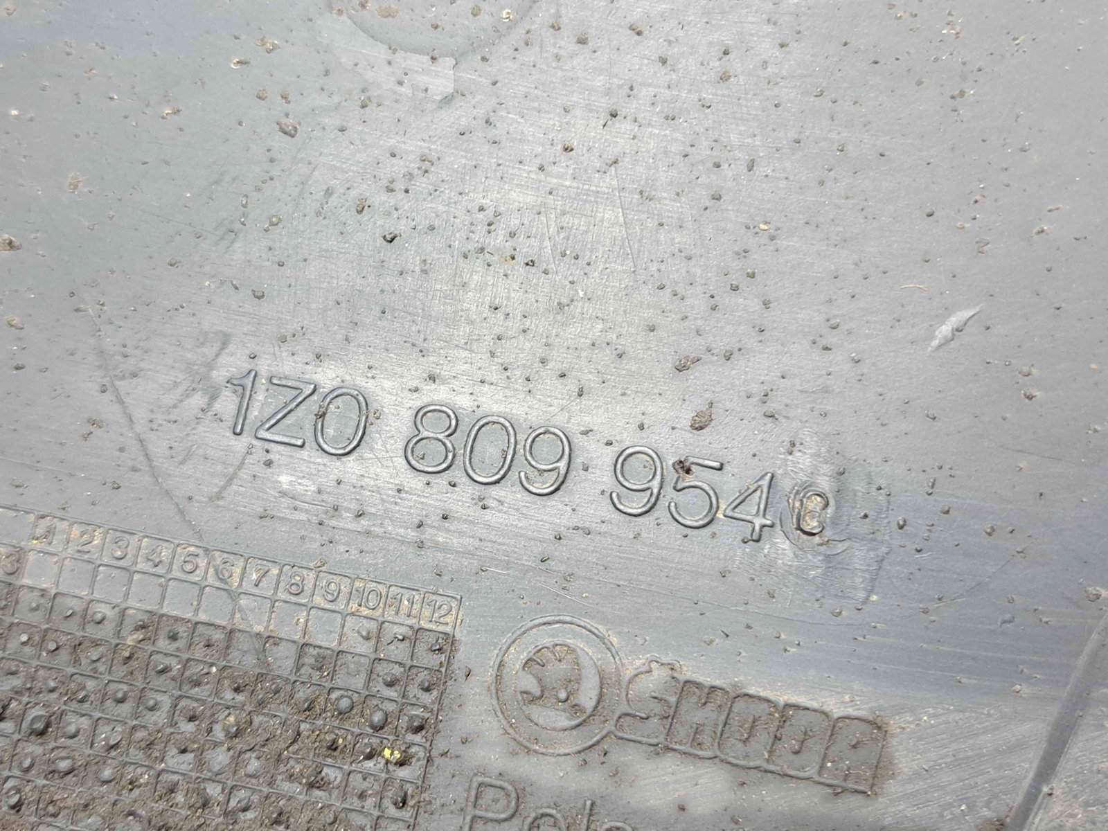 Carenaj roata dreapta fata Skoda Octavia 2 Combi (1Z5) [Fabr 2004-2013] Facelift 1Z0809954C - imagine 4