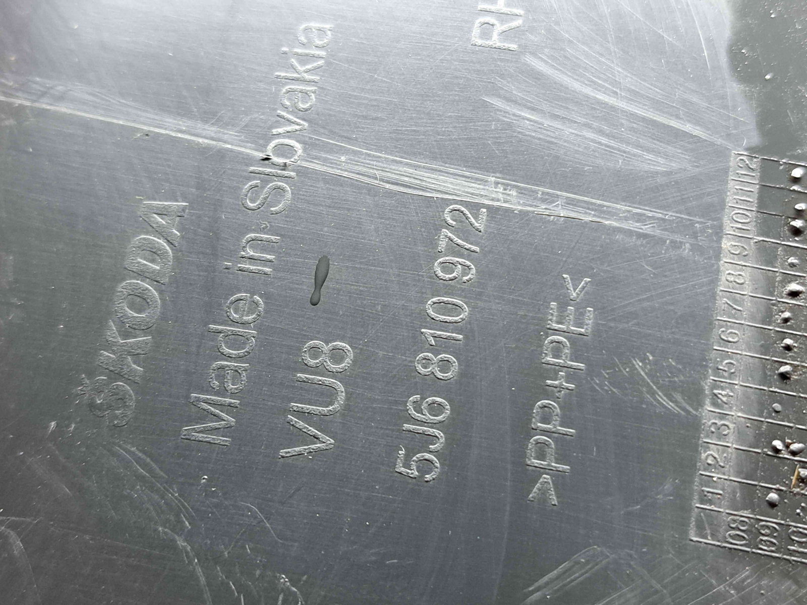 Carenaj roata dreapta spate Skoda Fabia 2 (5J, 542) [Fabr 2007-2014] 5J6810972 - imagine 3