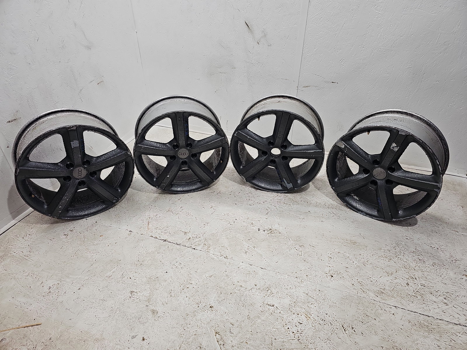 Set jante aliaj AUDI Q7 (4LB) [Fabr 2006-2014] Facelift 4L0601025H - imagine 1