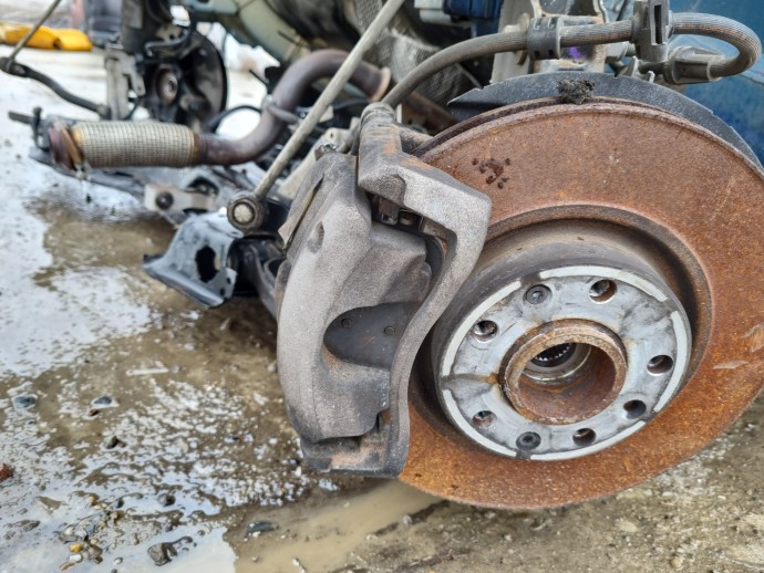 Etrier stanga fata PEUGEOT 308 II GT-Line [Fabr 2019-2021] OEM 1.5 HDi YHZ 96KW / 130CP