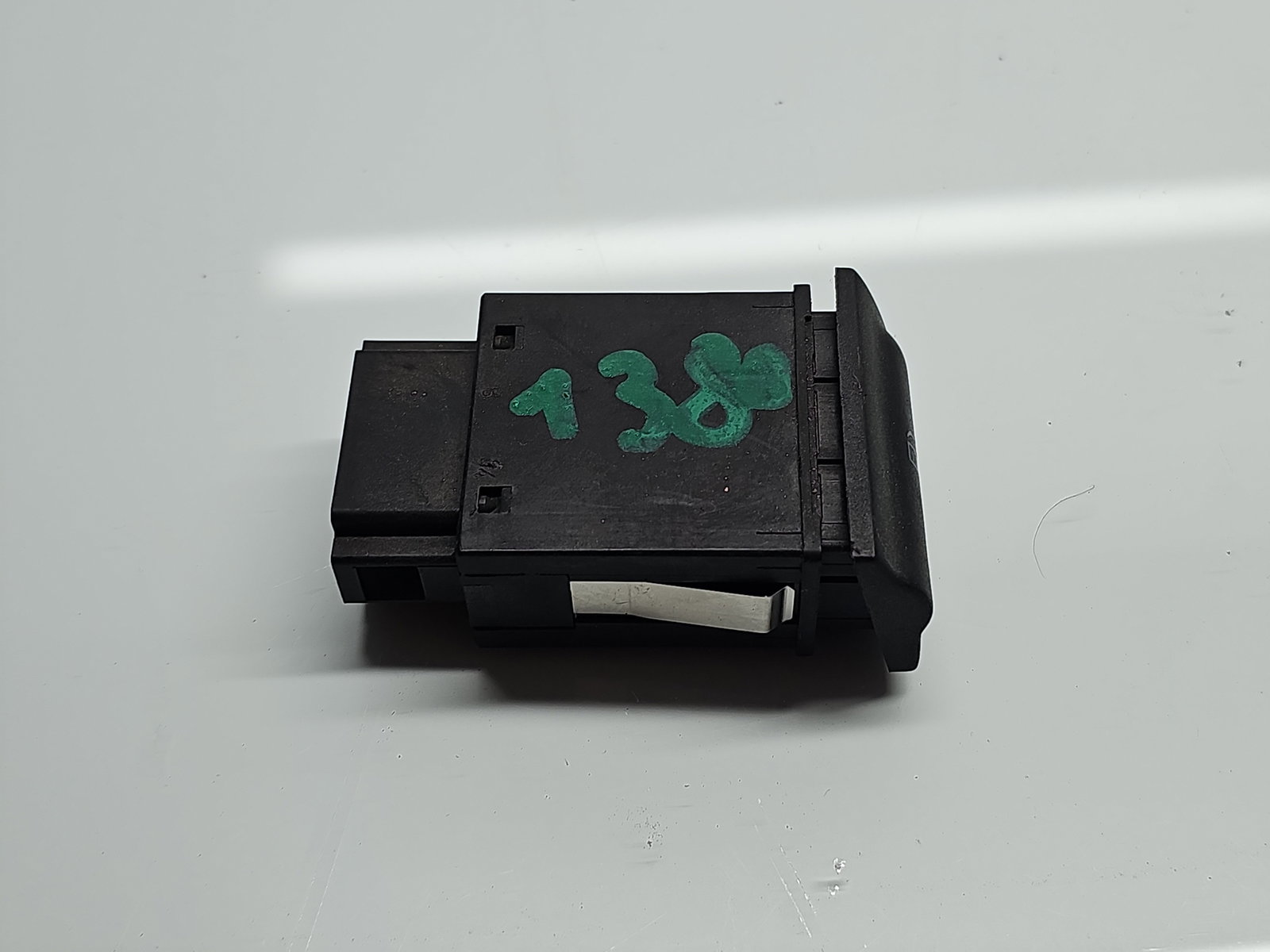 Buton capac combustibil Skoda Octavia 1 Combi (1U5) [Fabr 1998-2010] OEM - imagine 3