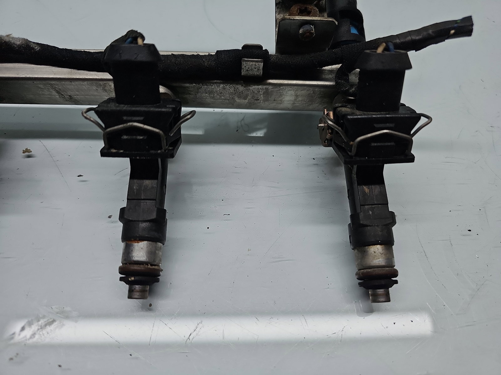 Rampa injectoare Opel Corsa D [Fabr 2006-2013] OEM 1.2 Benz Z12XEP 59KW / 80CP - imagine 2