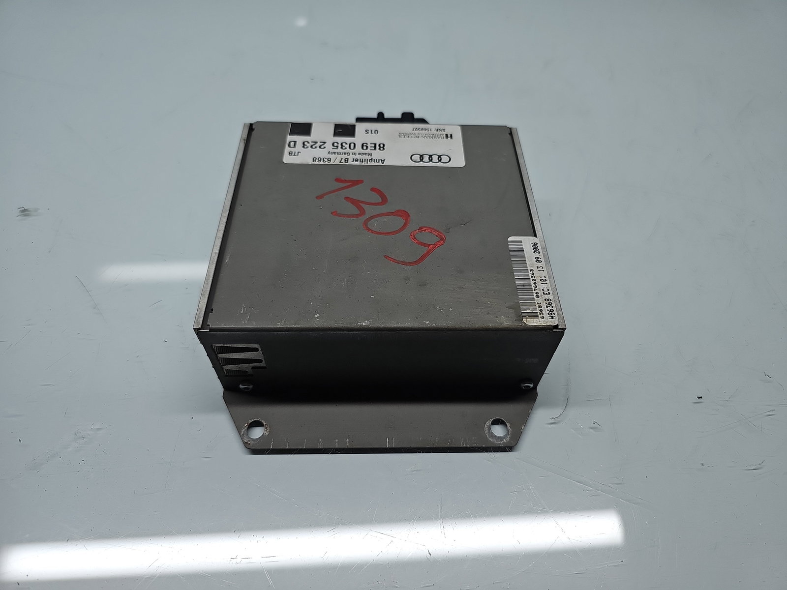 Amplificator antena AUDI A4 Avant (8ED, B7) [Fabr 2004-2008] 8E9035223D - imagine 3