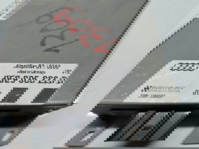  Amplificator antena AUDI A4 Avant (8ED, B7) [Fabr 2004-2008] 8E9035223D