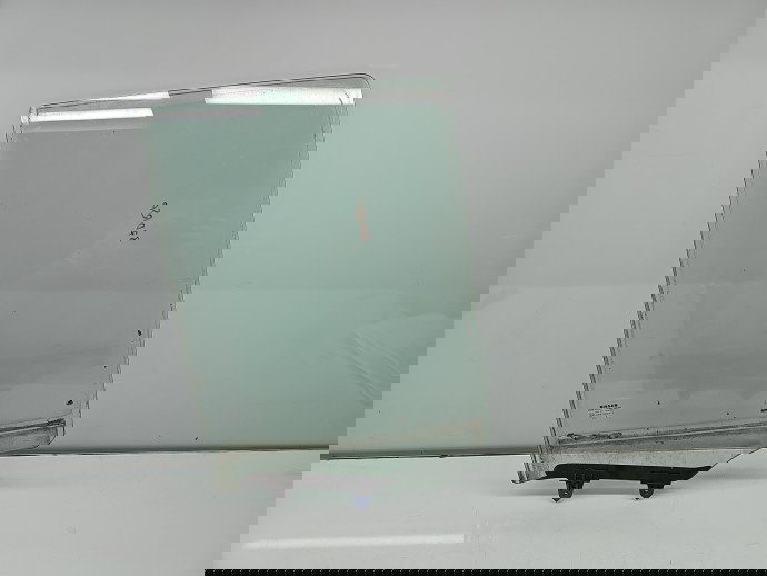 Geam usa dreapta spate Nissan Navara (D40) [Fabr 2005-2014] OEM