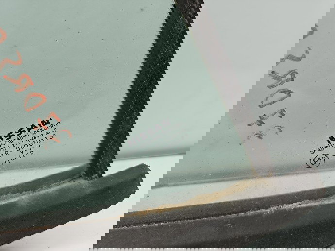 Geam fix usa dreapta spate Nissan Navara (D40) [Fabr 2005-2014] OEM