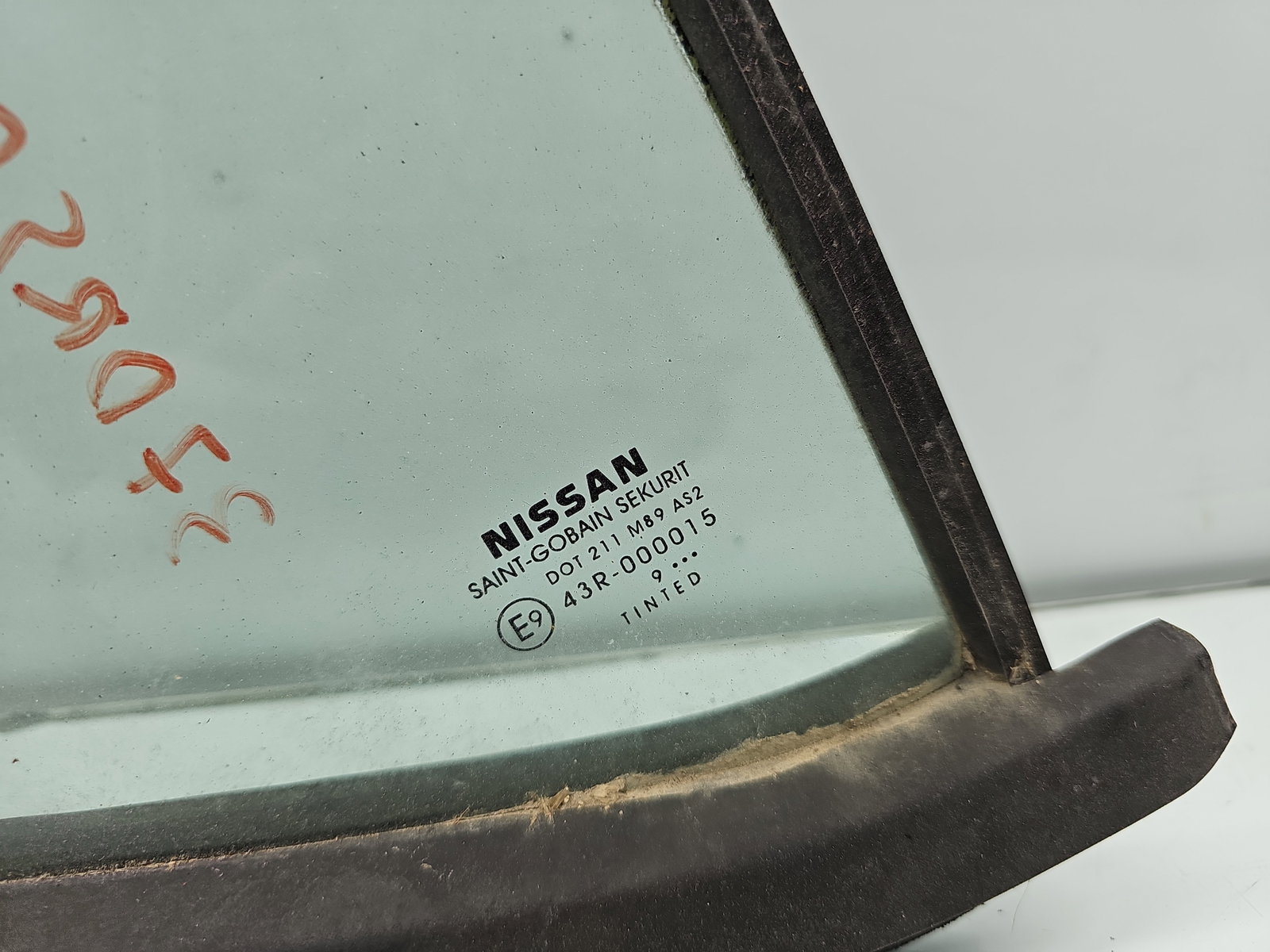 Geam fix usa dreapta spate Nissan Navara (D40) [Fabr 2005-2014] OEM - imagine 2